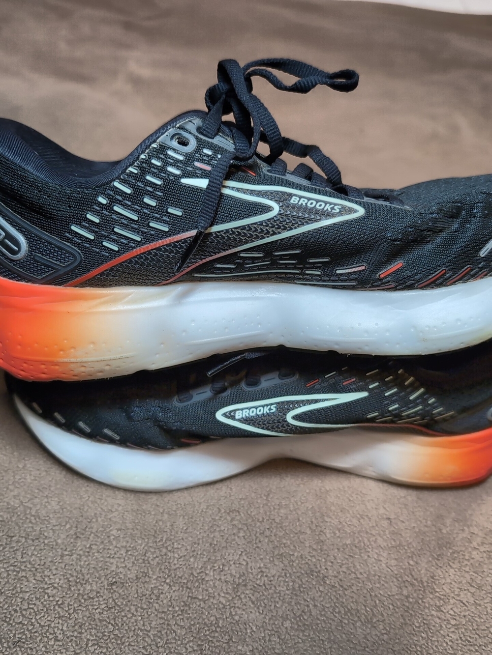 Brooks Glycerin 2.0 Black Women's Running Shoes with Orange Gradient Heel Size 9 - Picture 8 of 12